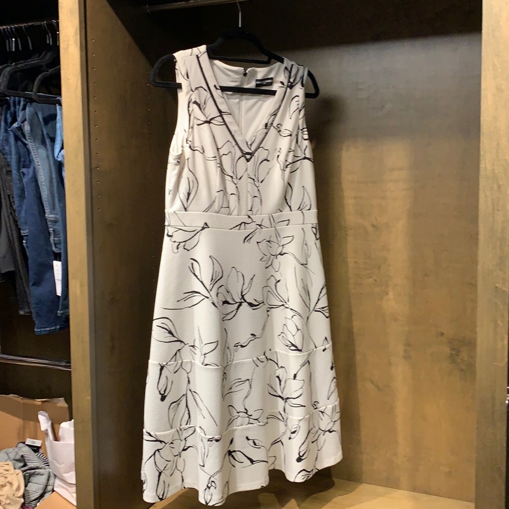 Gorgeous Summer Dress!